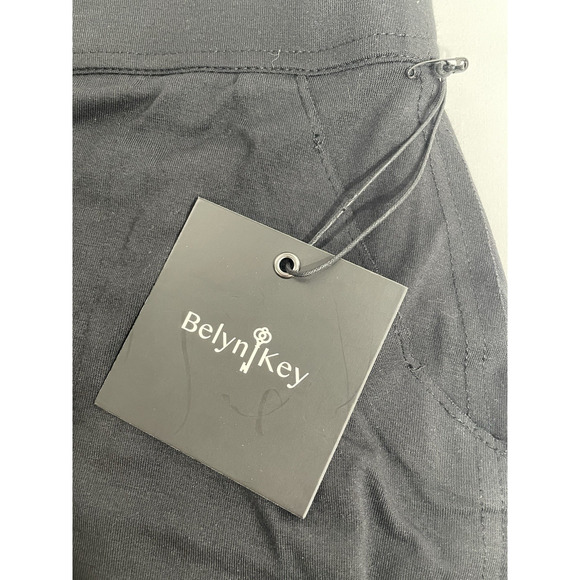 NWT Belyn Key Skort, Color: Onyx With Grommet Trim Women's Size: L - Picture 8 of 11